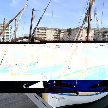 Port Quietude-4 By Interhome شقة Fréjus