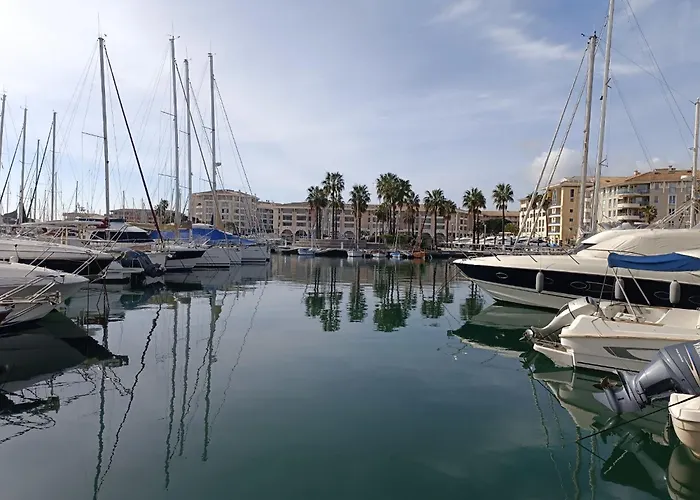 Port Quietude-4 By Interhome شقة